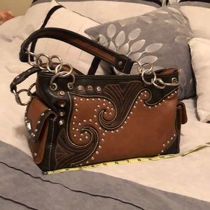 Beautiful leather Montana west conceal carry purse
